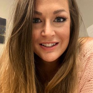 Meet your Posher, Leslie